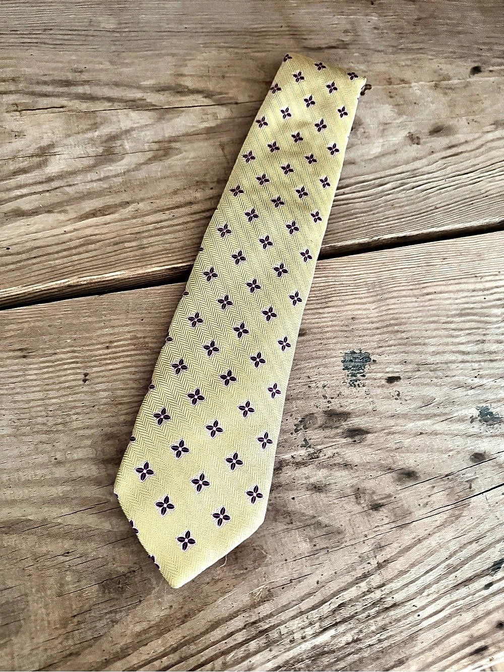 Tom James Floral Pattern Tie in Yellow & Purple Like New